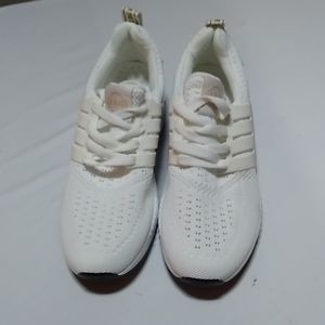 Women's size 7 Shoes